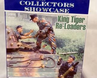 1113	COLLECTORS SHOWCASE WWII MINIATURE HORCH RADIO COMMAND CAR
