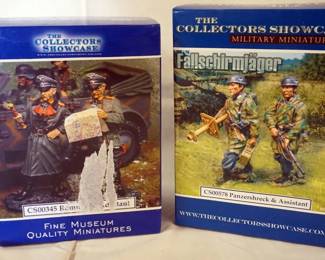 1105	COLLECTORS SHOWCASE WWII MINIATURE SOLDIERS BOXED SETS 
