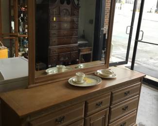 Dresser and mirror - FREE