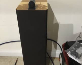 B & W speakers