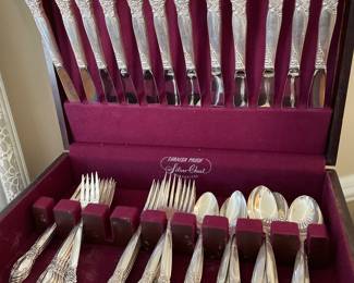 Community Silver Set of 12 Knives forks spoons and serving pieces