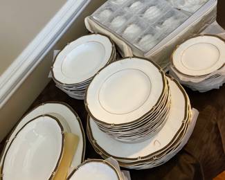 Wedgwood Windsor Black complete 6 piece place settings for 13