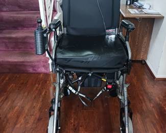 Electric wheelchair