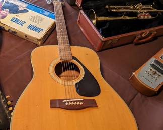 Yamaha Guitar