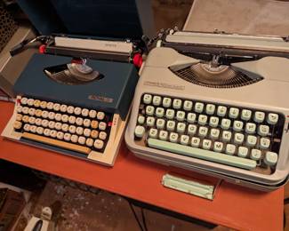 Vintage Typewriters 