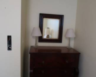 mirror  and  pair  of  lamps
