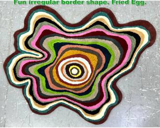 Lot 1260 Colorful trippy contemporary rug. Fun irregular border shape. Fried Egg. 