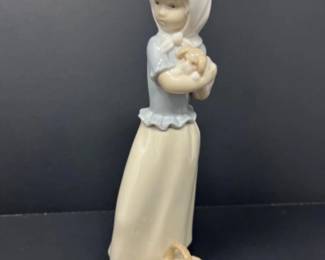 1977 Lladro Nao "Girl w/ Puppy" #17 Figurine