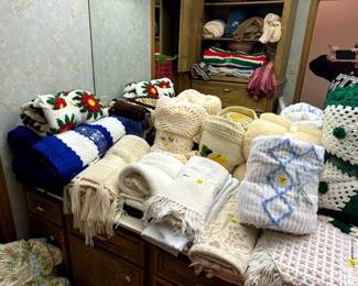 Hand - Made Blankets and Throws