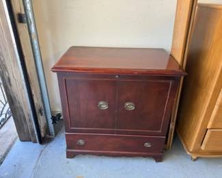 LANE  Cedar Chest - Beautiful Needs TLC