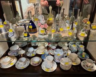 WE HAVE TEACUP SETS..