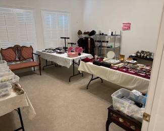 The Jewelry Room  "ONLY 2 ( TWO) customers in the JEWELRY ROOM - NO CHILDREN!