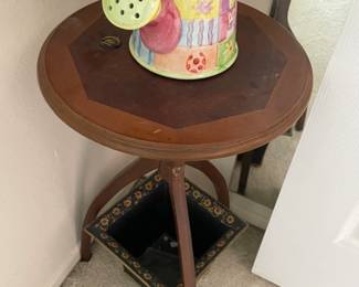 mid cent sm corner tble