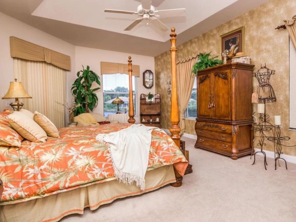 Professional Decorator's Home in Ormond Lakes starts on 12/7/2023