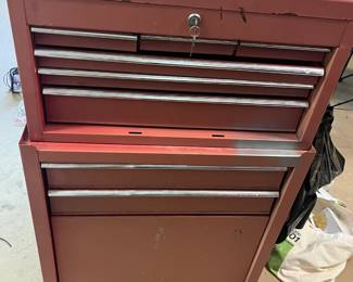 Rolling tool chest