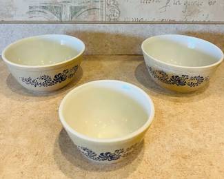 Vintage Pyrex Homestead Mixing Bowls