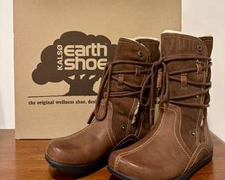 Earth Shoe Boots
