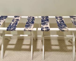 (2) Toile Folding Luggage Stands