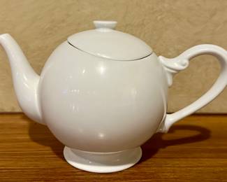 L. Godinger & Co. Teapot