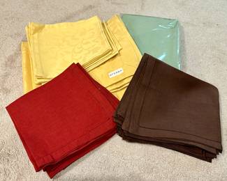 Sferra Tablecloths & Napkins