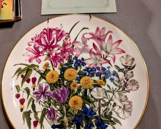 The flowers of the year collection plate
