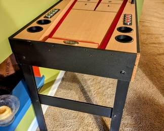 Shuffle board table