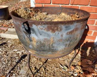 Cast iron cauldron
