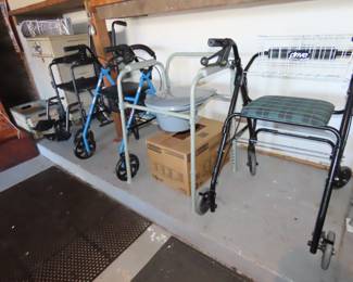 Walkers, whellchair, commode.