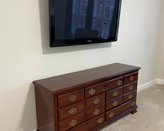 Beautiful chest of drawers and Samsung 50" TV model PN50A550S1FX2A