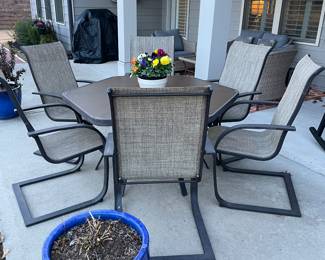 Outdoor dining table and chairs