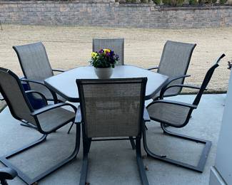 Outdoor dining table and chairs