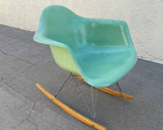 Case Study Modernica Furniture Jadeite Arm Shell Rocker