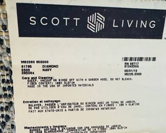 3	$100 	
Navy blue rug Scott living indoor outdoor 7'x5'									
Outdoor sofa 35Dx64Lx29T with coffee table 									