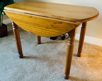 28	$225 	
Pine table 42Wx42Wx30H	