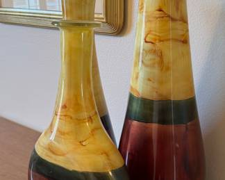 43	$80 	
et of 3 vases glass tallest 25H tall		