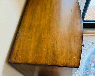 23	$140 	
Chest 28Wx16Dx36H 1 pull shelve/ 2 side by side drawers & cabinet doors	