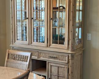 1	$1,075
Havertys dining table 66""L & 20"" leave & 6 chairs
Havertys china cabinet 82x52x19		