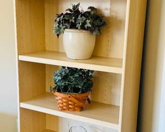 51	$48 	
Pine style bookshelve 70x30x12	