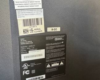 50	$450 	
Kling Colonial 5 pieces real wood dresser 72x20x33
2 side tables 22x18x25 with 1 drawer									
tall chest 49Hx38Wx20D									
Mirror 47Hx26W