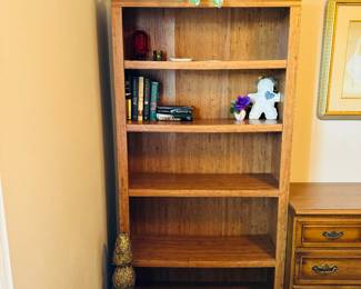 39	$75 	
Veneer bookcase 72x36x13 5 shelves 