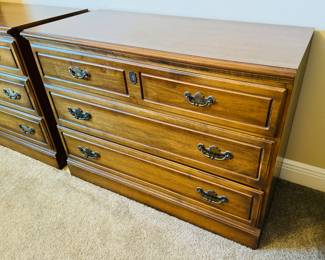 41	$250 	
Set of 2 chests 30Wx18Dx29H & 40Wx18x29	