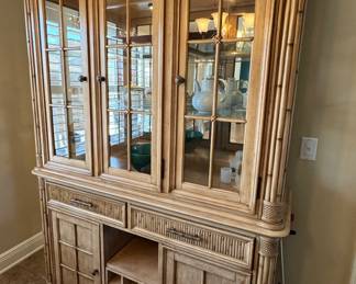 1	$1,075
Havertys dining table 66""L & 20"" leave & 6 chairs
Havertys china cabinet 82x52x19		