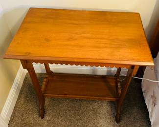 44	$100 	
Rustic cottage side table 26Wx16Dx27H