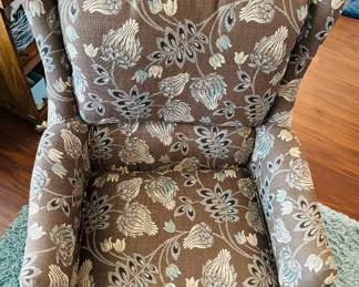 2	$200-NOW $100  	
Hanks furniture almost new chair 	