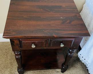 50	$450 	
Kling Colonial 5 pieces real wood dresser 72x20x33
2 side tables 22x18x25 with 1 drawer									
tall chest 49Hx38Wx20D									
Mirror 47Hx26W