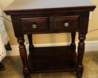 50	$450 	
Kling Colonial 5 pieces real wood dresser 72x20x33
2 side tables 22x18x25 with 1 drawer									
tall chest 49Hx38Wx20D									
Mirror 47Hx26W