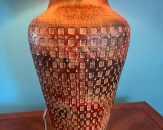 17	$50 	
Pottery Lamp 18Wx33T	