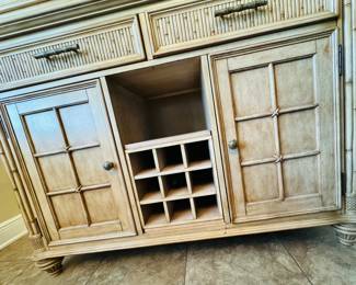 1	$1,075
Havertys dining table 66""L & 20"" leave & 6 chairs
Havertys china cabinet 82x52x19		