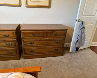 41	$250 	
Set of 2 chests 30Wx18Dx29H & 40Wx18x29	