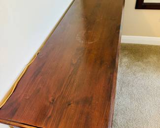 50	$450 	
Kling Colonial 5 pieces real wood dresser 72x20x33
2 side tables 22x18x25 with 1 drawer									
tall chest 49Hx38Wx20D									
Mirror 47Hx26W